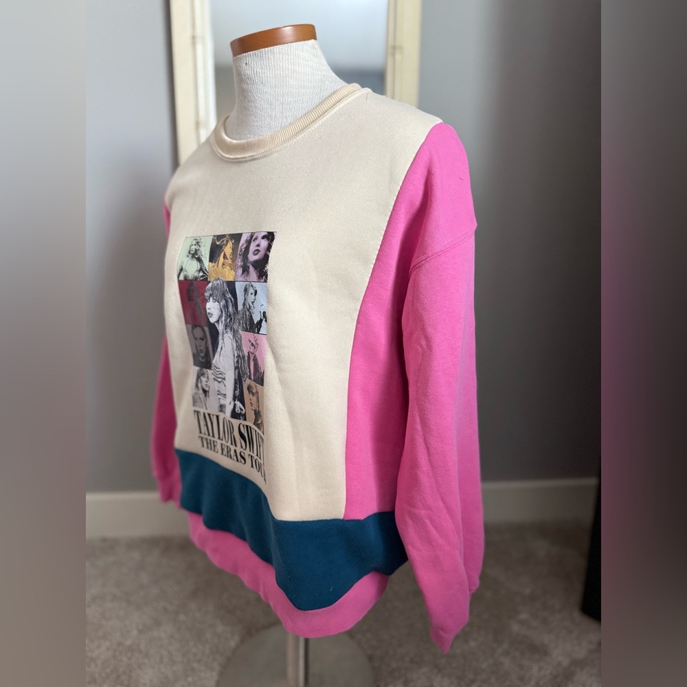Taylor Swift Reworked Colorblock Sweater with heart patchwork size large - Picture 3 of 9